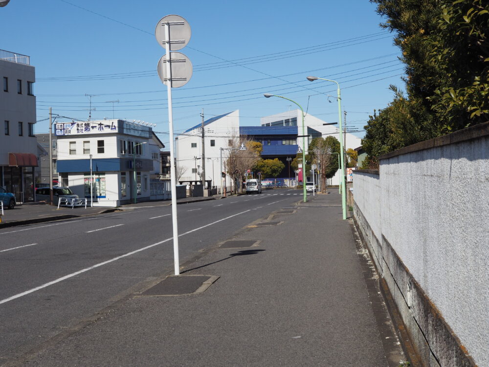 京成酒々井駅への道